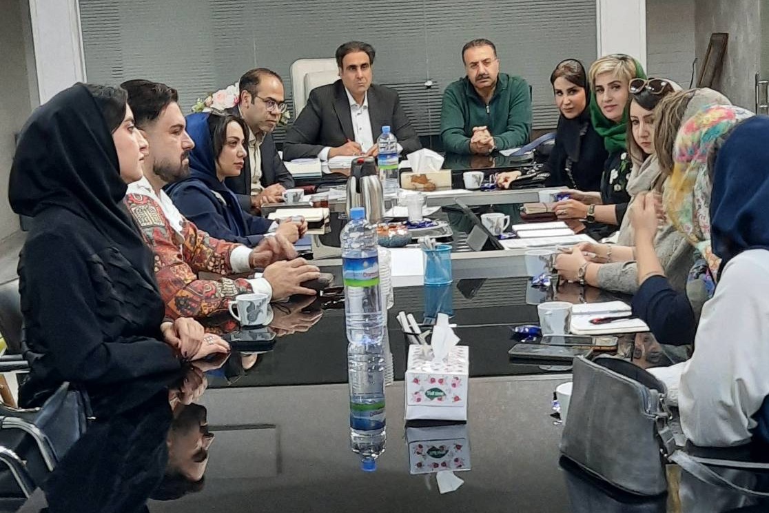 برنامه ریزی برای رویداد میراث زرین 3 در نشست کمیته بانوان انجمن طلا و جواهر